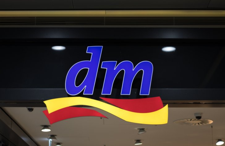 DM drogerie - logo