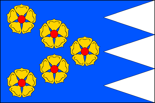 Modrý list s třemi bílými vlajícími klíny nad sebou s vrcholy ve druhé třetině délky listu. V žerďové a střední části listu krokvovitě (od žerdi 2,2,1) pět žlutých růží s červenými semeníky. Poměr šířky k délce listu je 2:3.